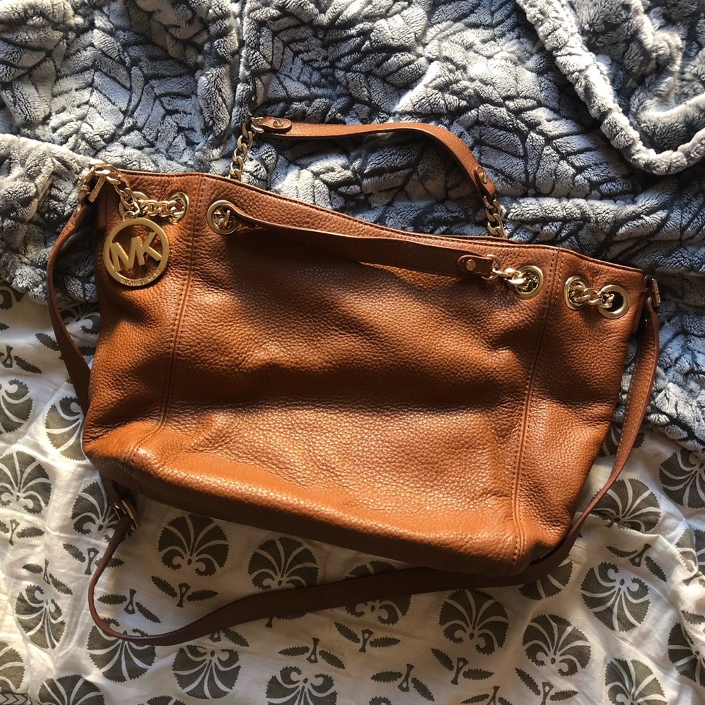 TAN MICHAEL KORS CROSSBODY BAG